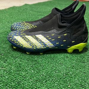 Adidas Predator Soccer Cleats size 7
